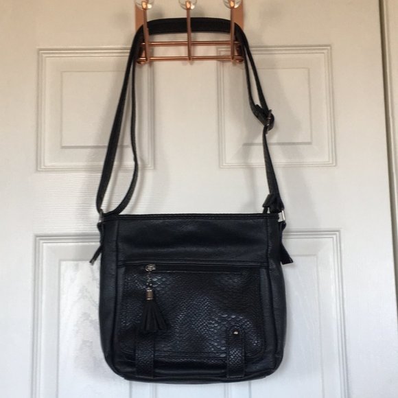 GUC Fiorelli Faux Leather Crossbody Purse - Picture 1 of 9